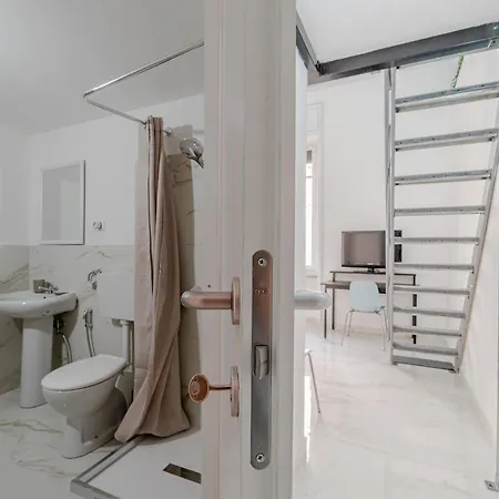 Guesthost - Comfortable Crocetta - Apartamento